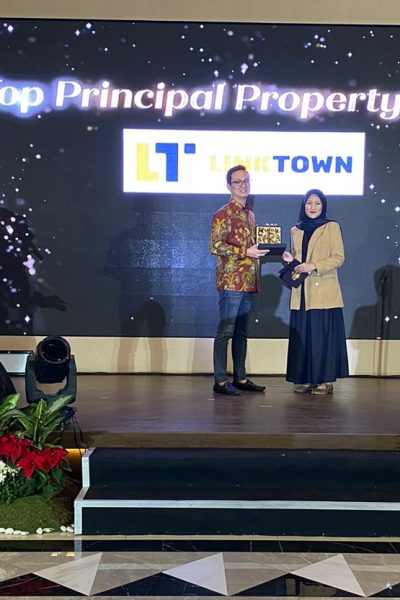 Linktown Sabet Penghargaan Top Principal Property Agent dari Podomoro Park