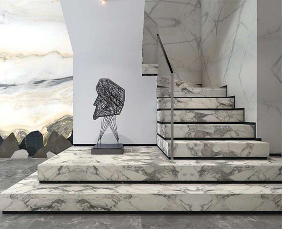 7 Ide Desain Keramik Tangga Untuk Rumah Anda, Makin Cantik! 7 Ide Desain Keramik Tangga Untuk Rumah Anda, Makin Cantik!