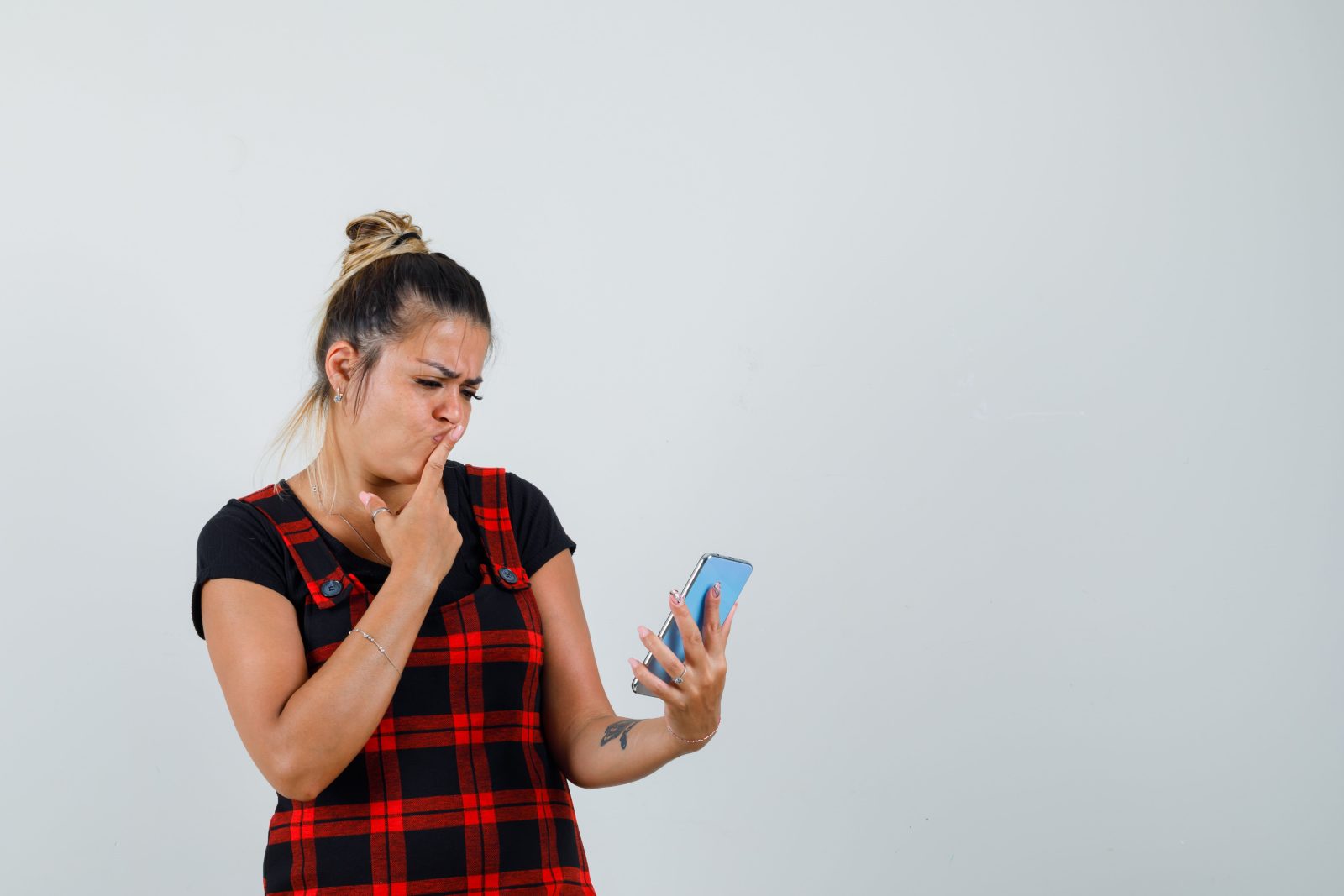 8 Cara Melacak No Hp Penipu dengan Mudah Serta Cara Melaporkannya!