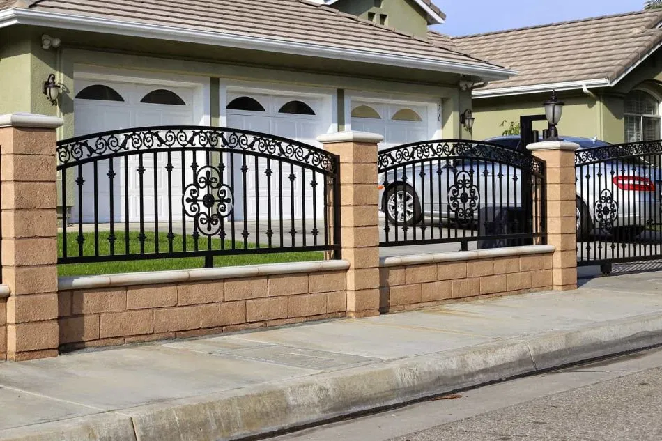 Pagar Rumah Klasik