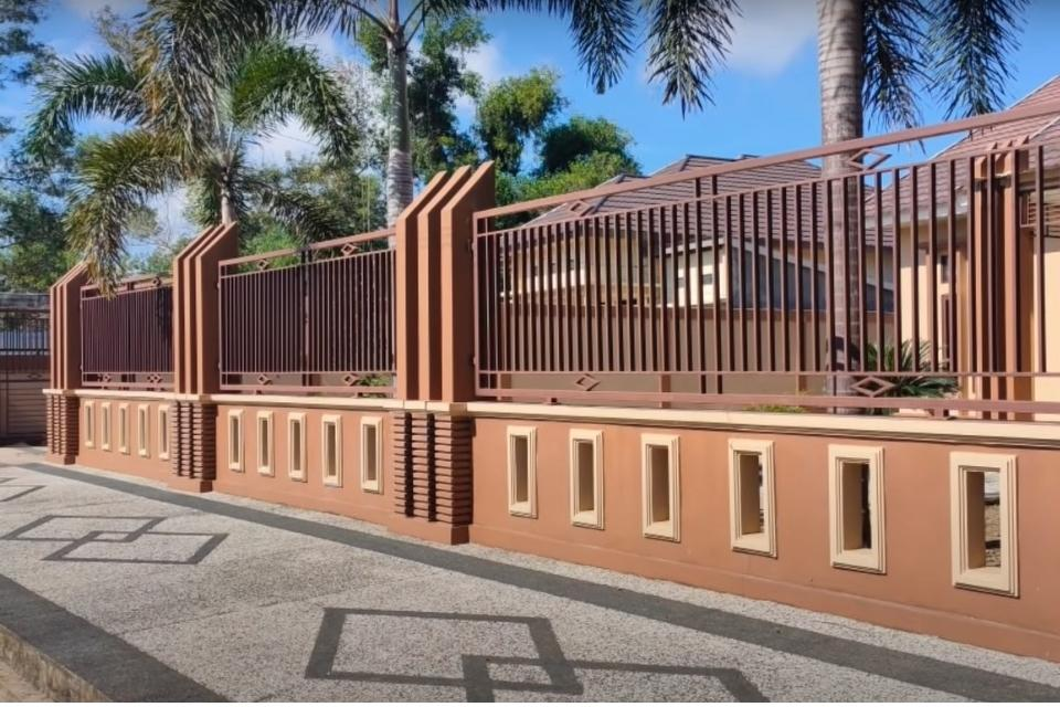 Pagar Rumah Unik