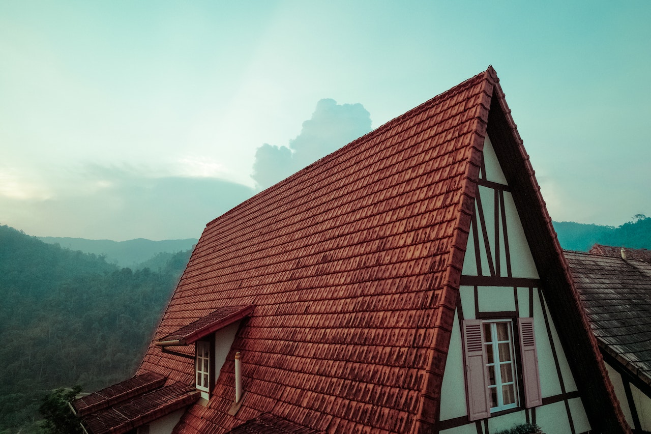 8 Inspirasi Desain Atap Rumah Minimalis dan Modern