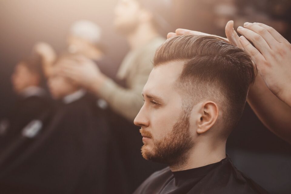 Inspirasi Gaya Rambut Pendek Pria Sesuai Bentuk Wajah