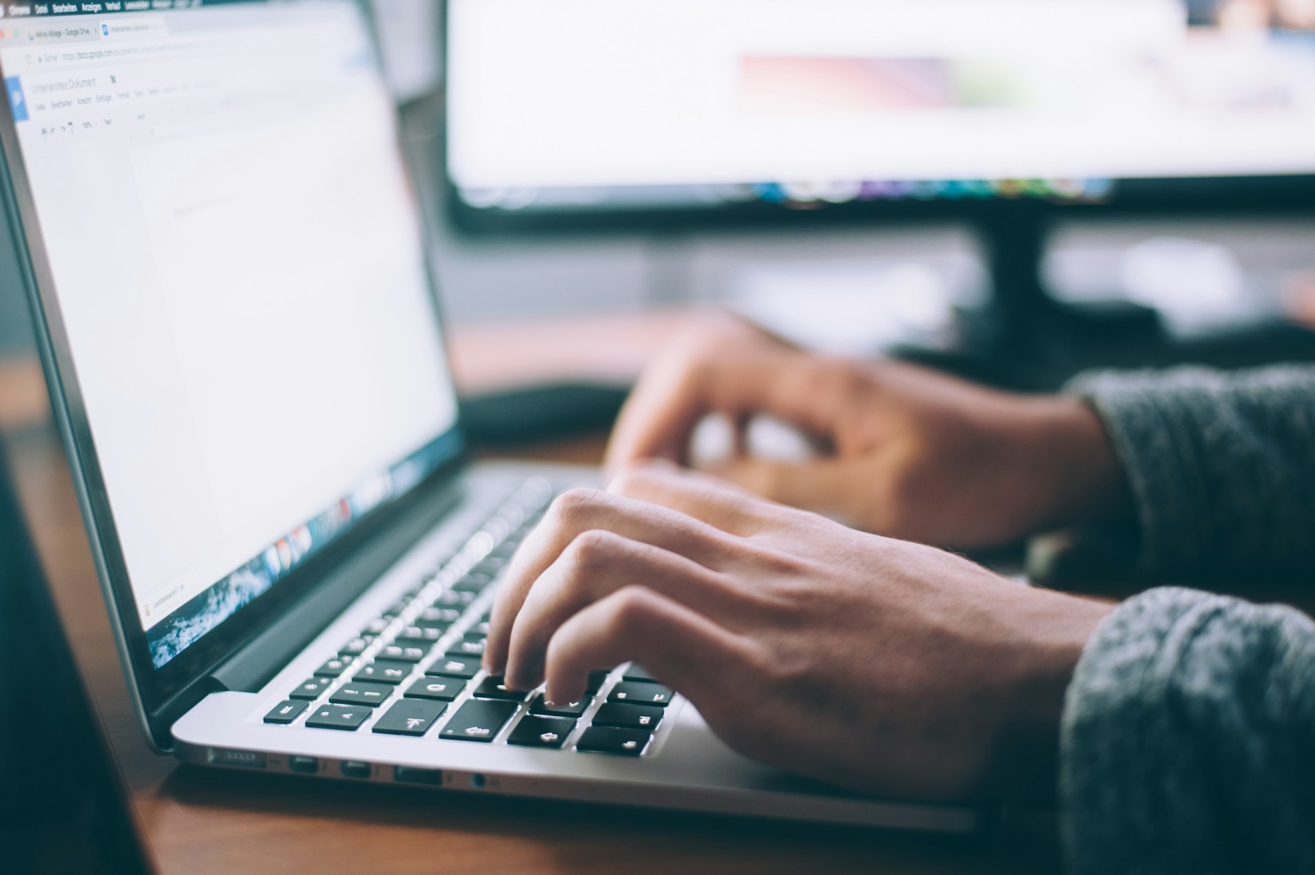 Dapatkan Uang Penghasilan Tambahan Lewat Deretan Website Berikut