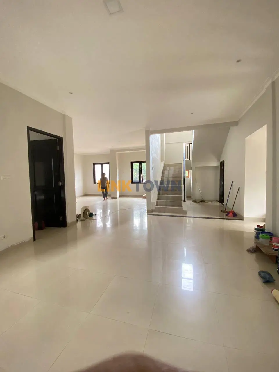 Dijual Rumah Cantik Modern Full Renov posisi Hook di Kota Wisata Cibubur