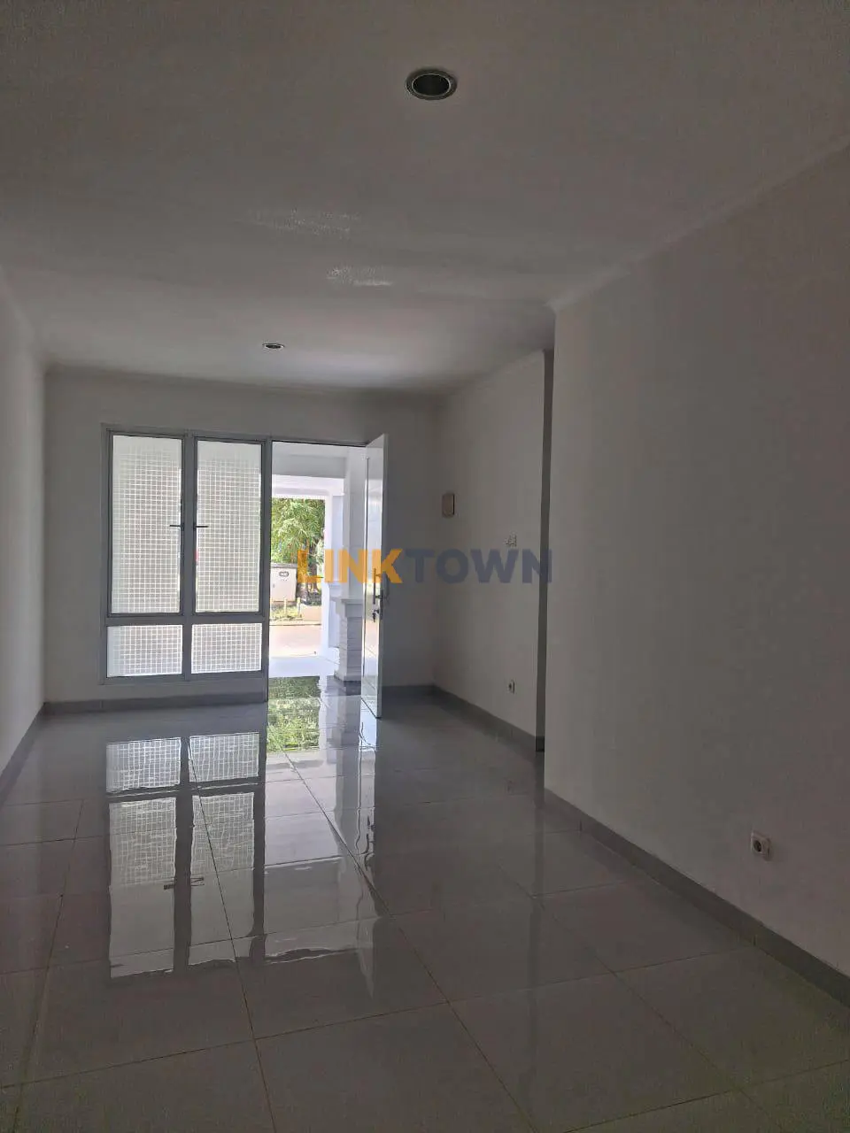Dijual Rumah Sudah Renov di Kota Wisata Cibubur