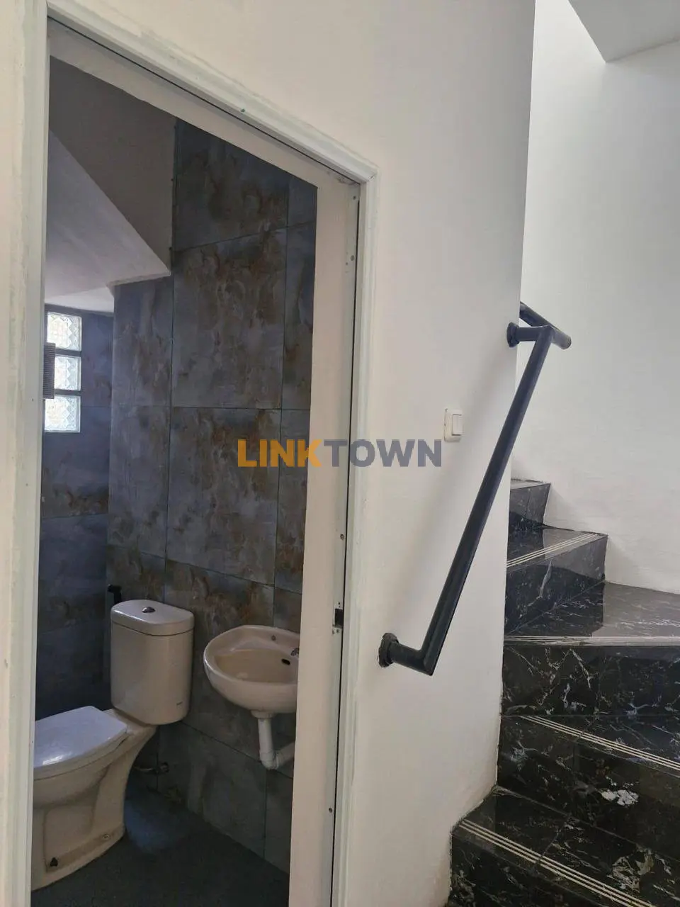 Dijual Rumah Sudah Renov di Kota Wisata Cibubur
