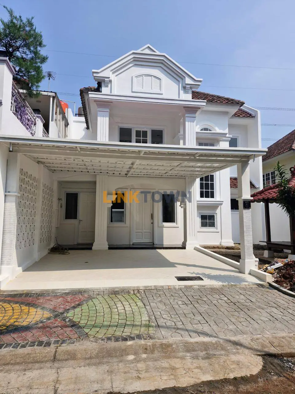 Dijual Rumah Cantik Siap Huni sudah renov di Legenda Wisata Cibubur
