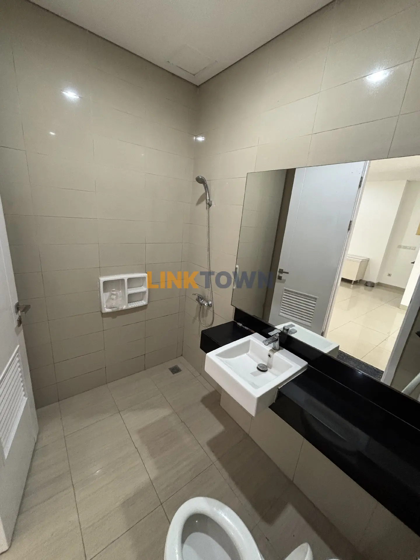 Best Deal!!! Sewa Cepat Rumah Esklusif 4 Lantai di Kelapa Gading