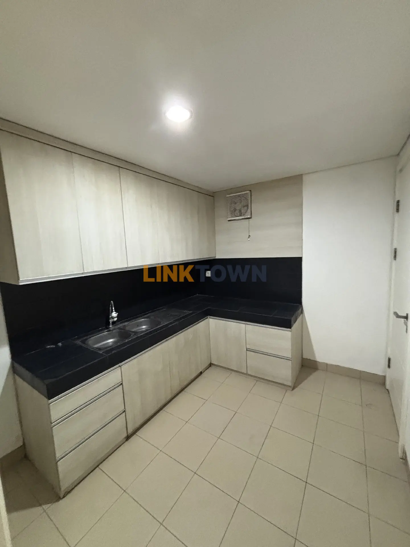 Best Deal!!! Sewa Cepat Rumah Esklusif 4 Lantai di Kelapa Gading