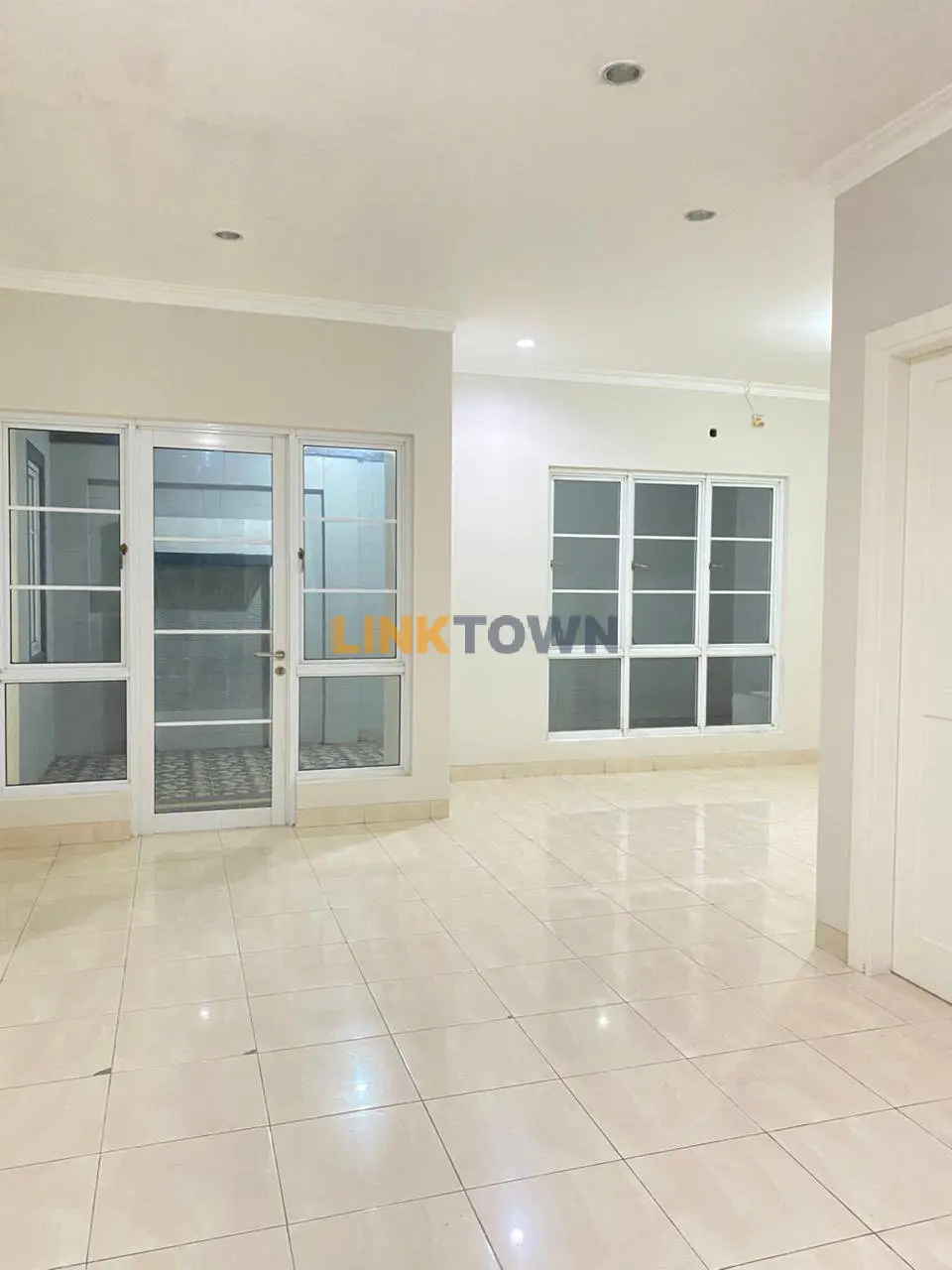 Dijual Murah Rumah Siap Huni di dalam cluster Kota Wisata Cibubur 