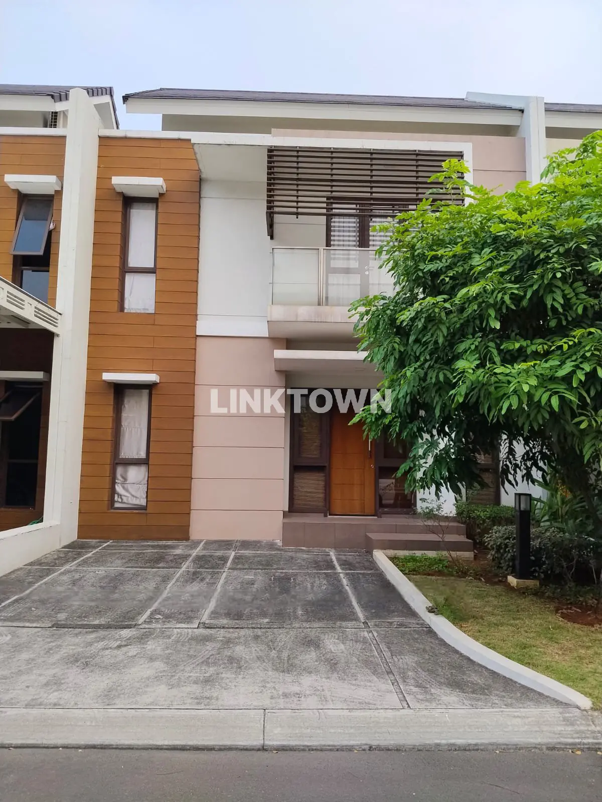 Rumah Esklusif Luas 104m² di Burgundy Summarecon Bekasi