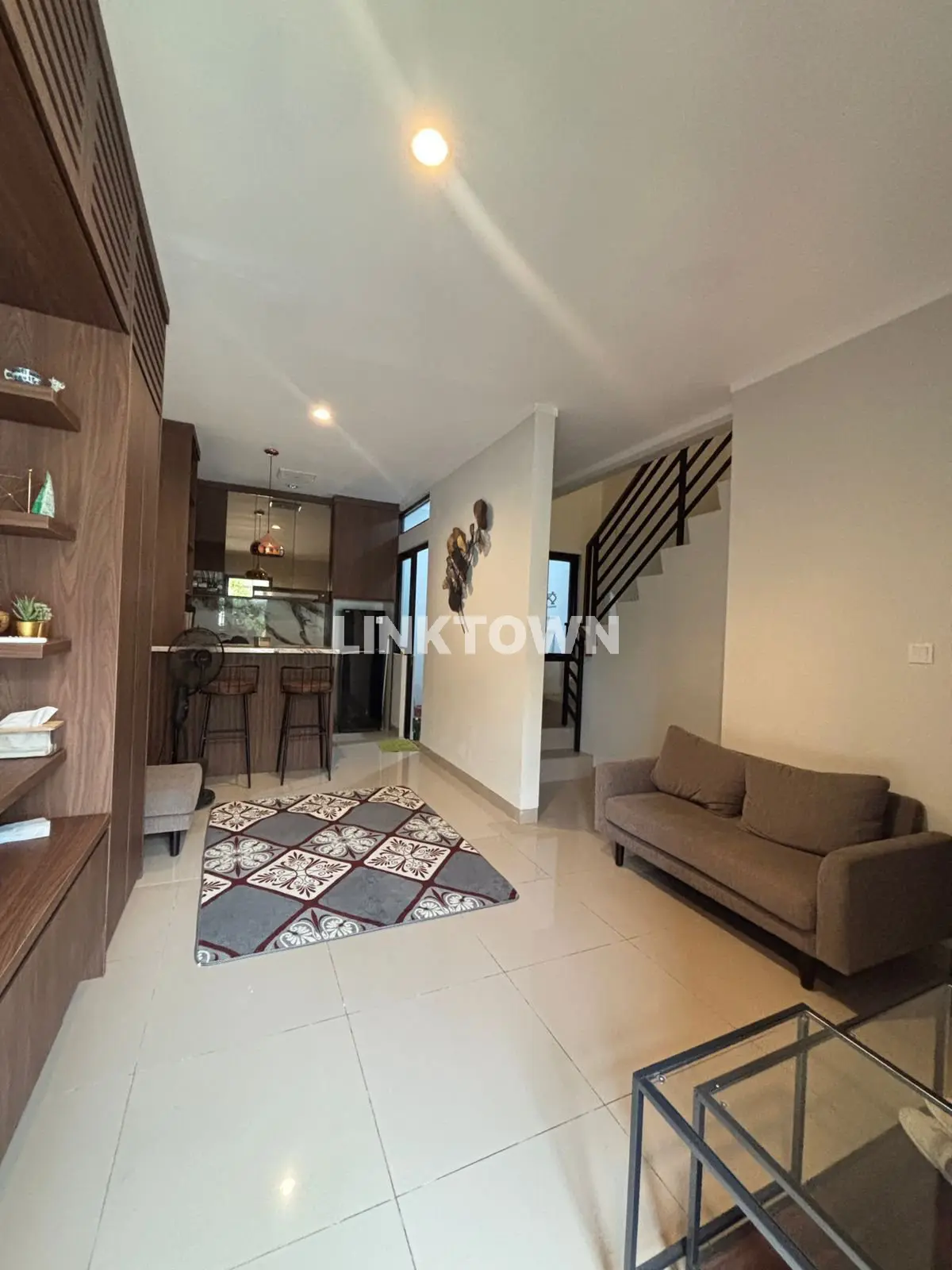 Sewa Cepat Rumah Furnish Siap Huni di Summarecon Crown Gading