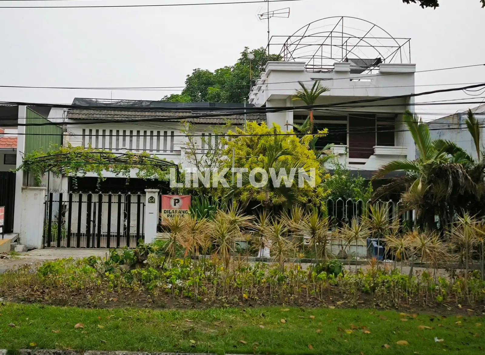 Dijual Rumah Lokasi Strategis di Tenggilis Mejoyo