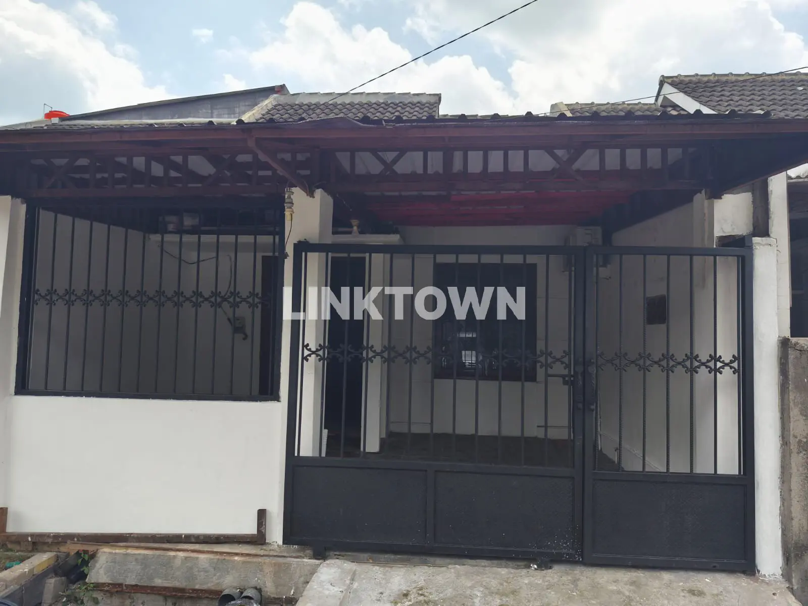 Nego Sampai Deal Rumah di Griya Amerta Surabaya