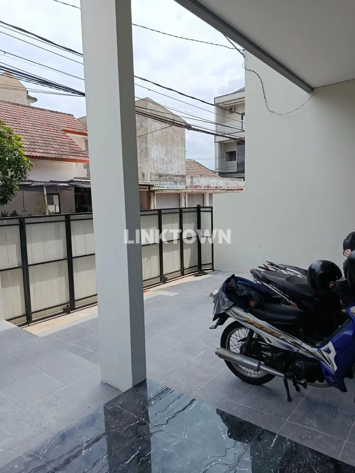 Rumah Mewah Cantik 2 Lantai Unit D di Taman Pondok Indah Wiyung
