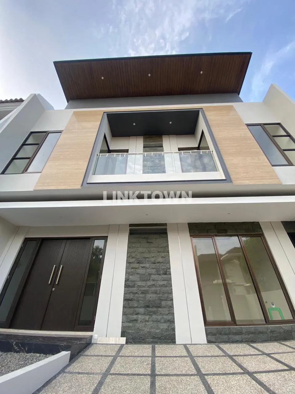 Hunian Termurah dan Masih bisa Nego di Citraland Utama Surabaya