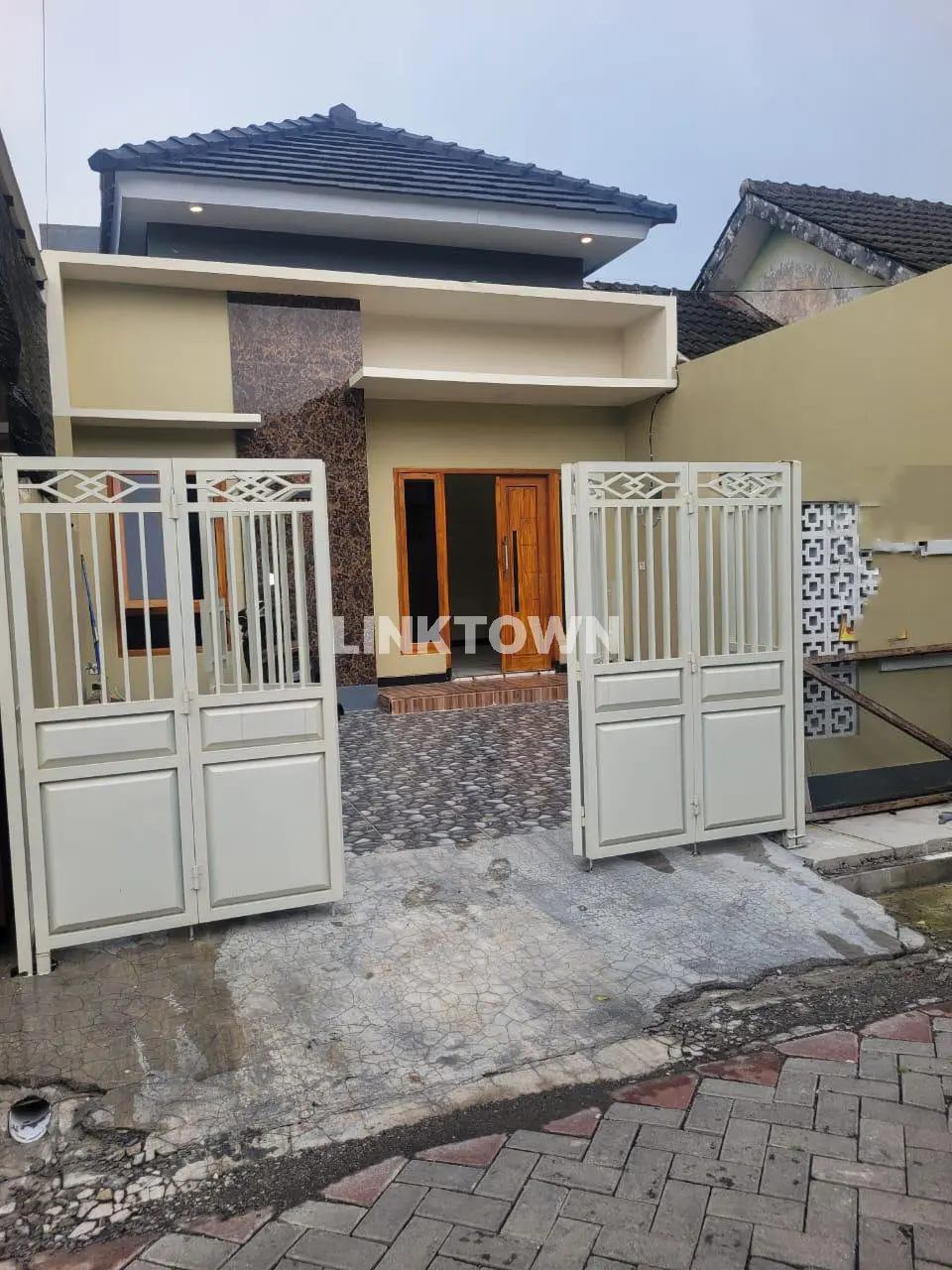 Paling Murah Rumah di Pondok Manggala Dekat Jalan Raya Mastrip