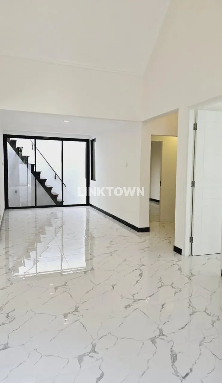 Sangat Langka Rumah Termurah di Taman Puspa Raya Citraland Surabaya