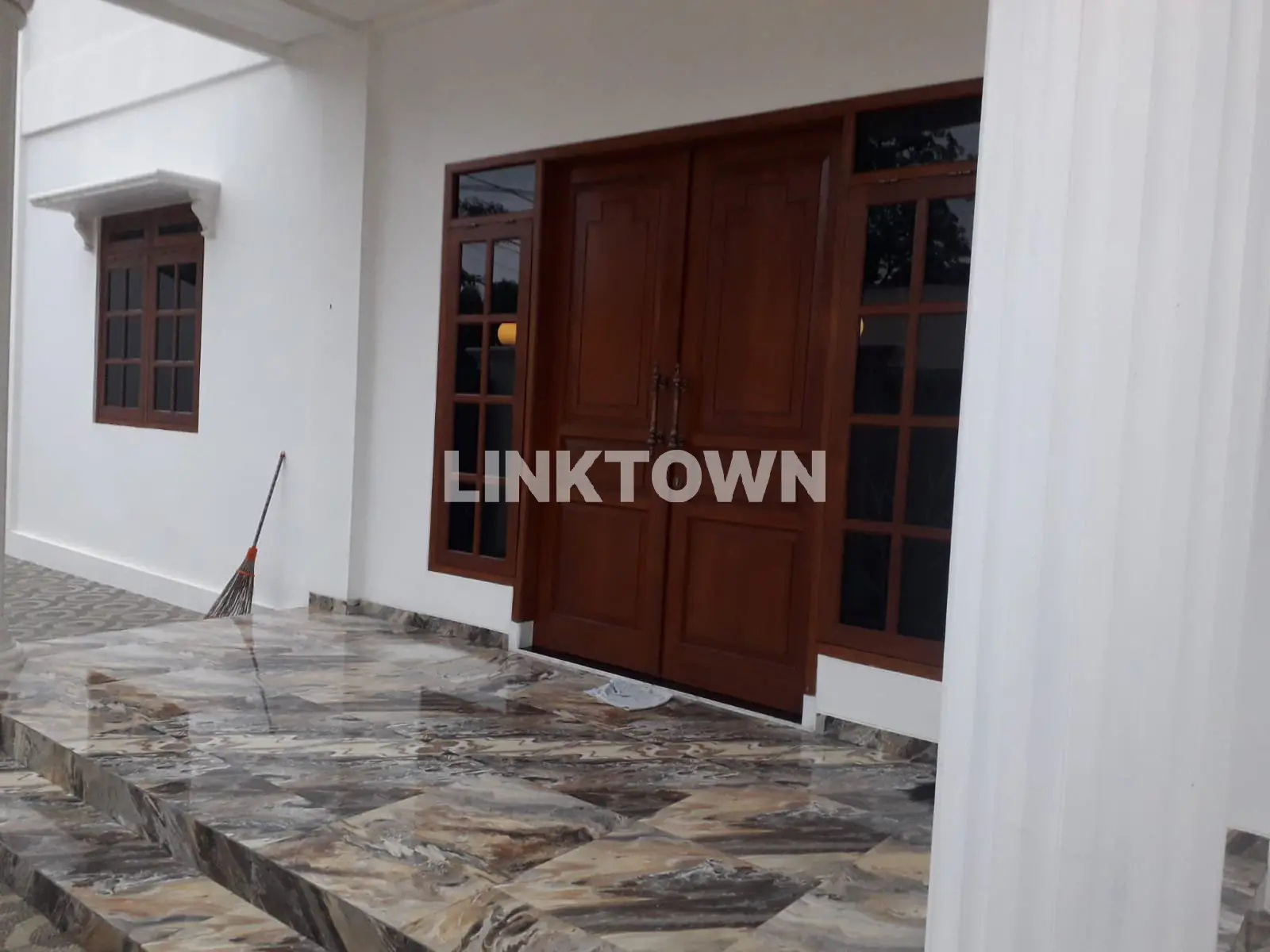 Dijual Rumah Mewah dengan View Gunung Merbabu di Nakula Salatiga 10 Menit ke Pusat Kota