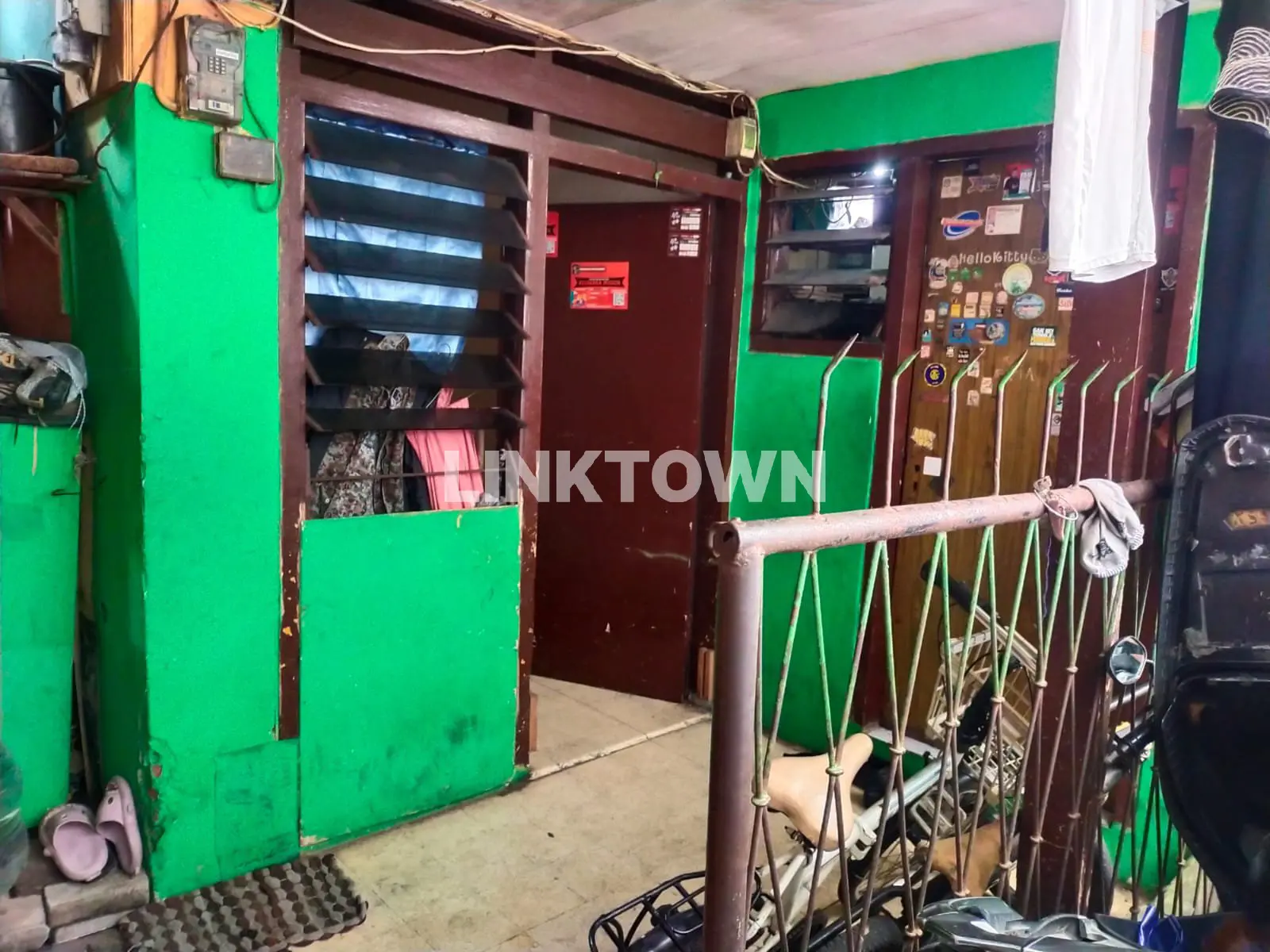 Rumah dengan Lokasi Sangat Strategis di Menur Dekat Poltekes Surabaya