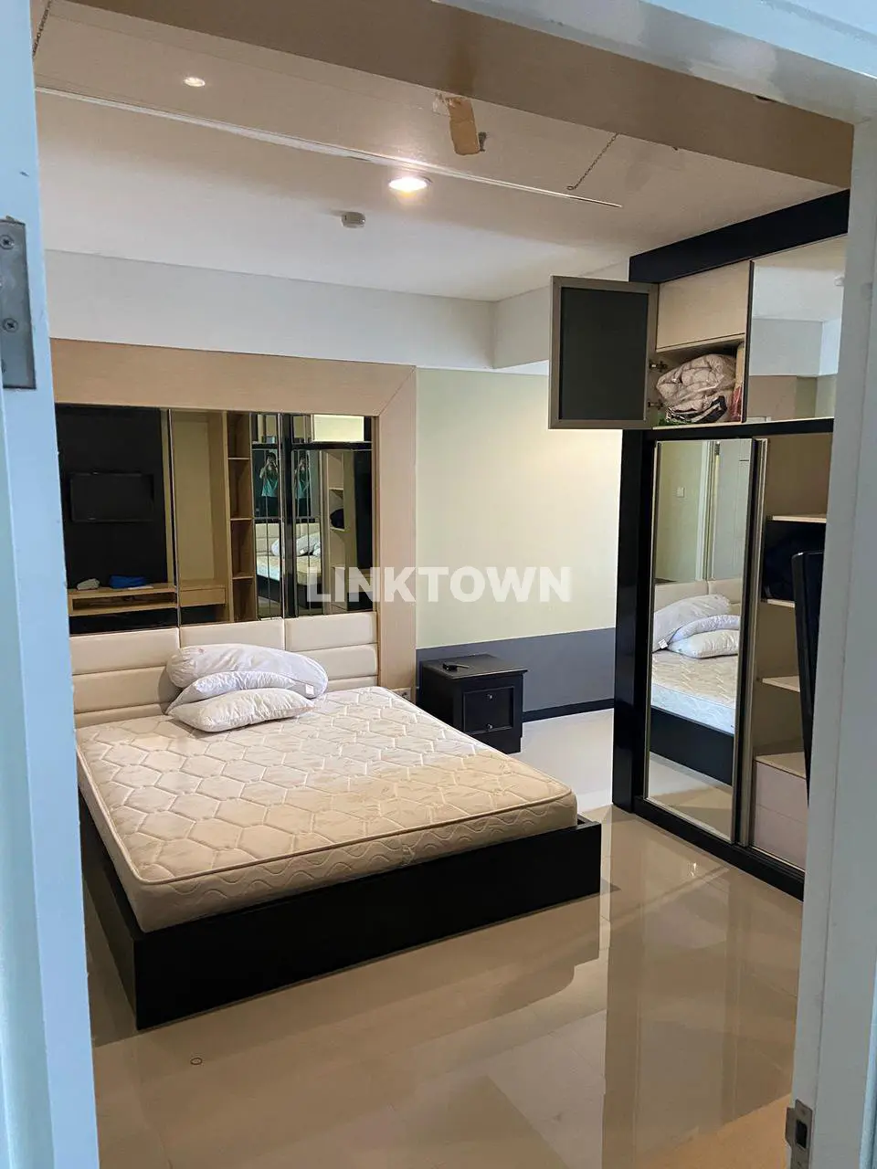 Full Furnished Apartemen Trillium 2 Br di Pusat Kota Surabaya