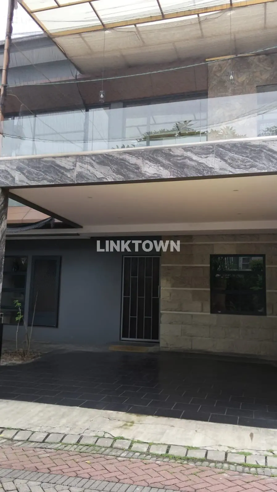 Rumah 2 Lantai Modern Minimalis Nego di Alam Hijau Surabaya Barat
