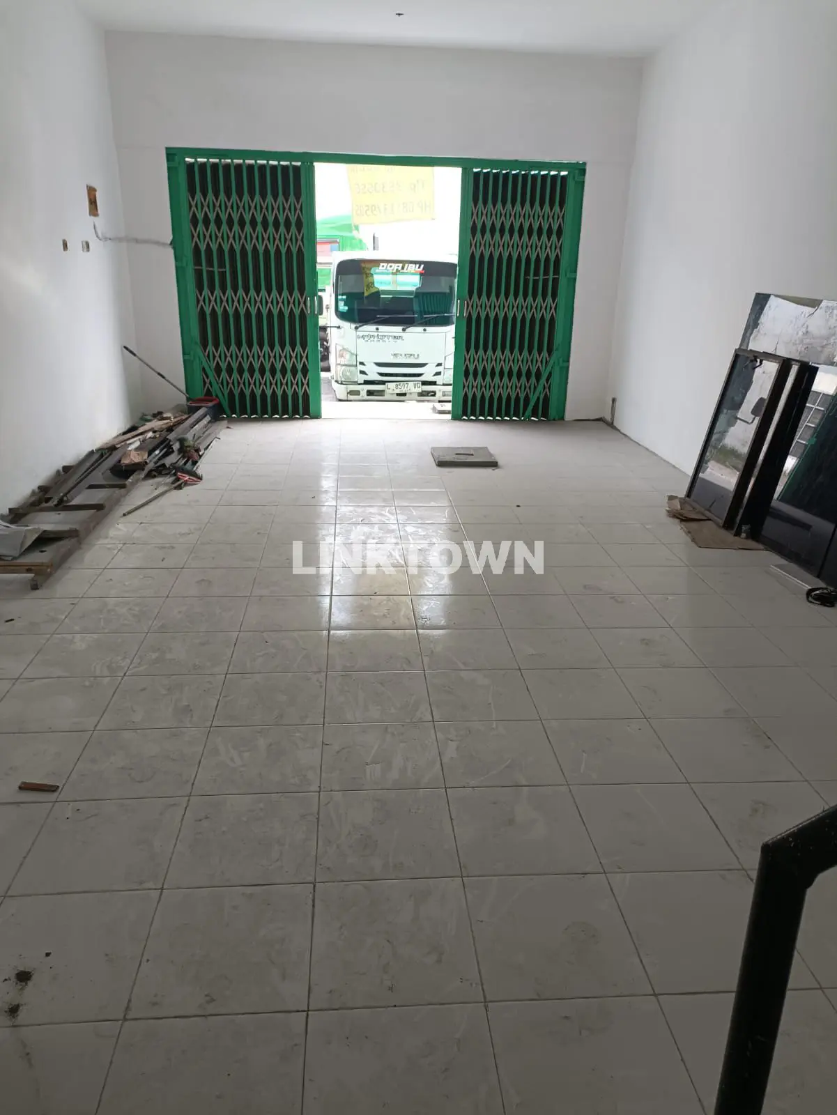 Disewakan Termurah Ruko 3 Lantai di Margomulyo Surabaya