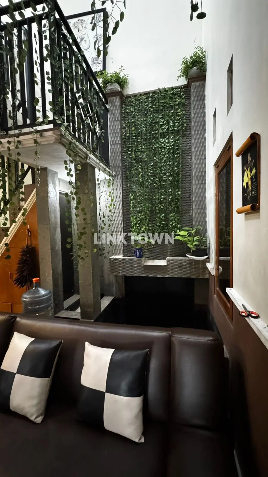 Dijual Rumah Cantik Tengah Kota Salatiga Dekat dengan Pusat Perbelanjaan di Kalioso