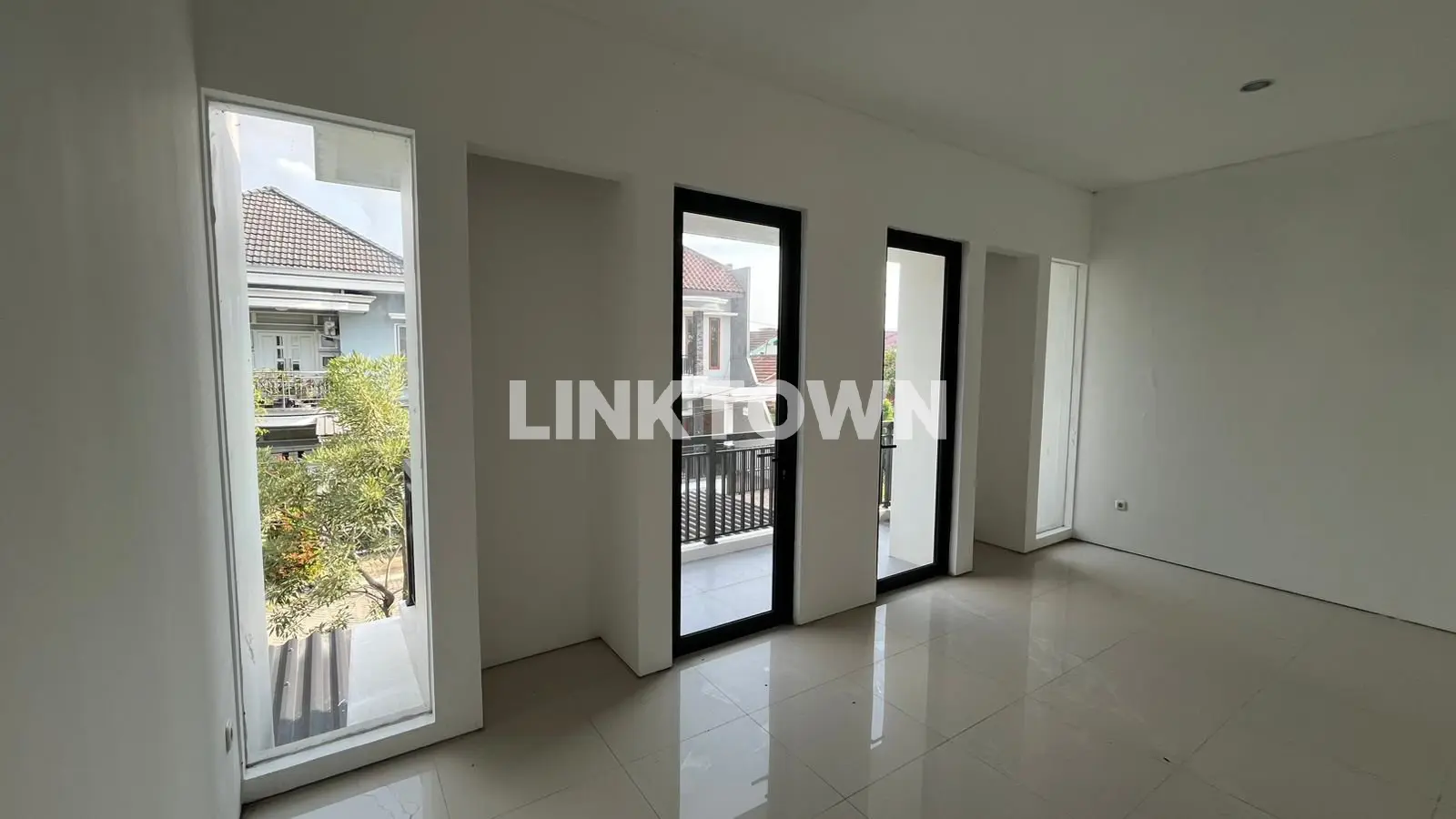 Rumah Baru 2 Lantai di Pondok Candra Dekat Akses ke Uin 2 Surabaya