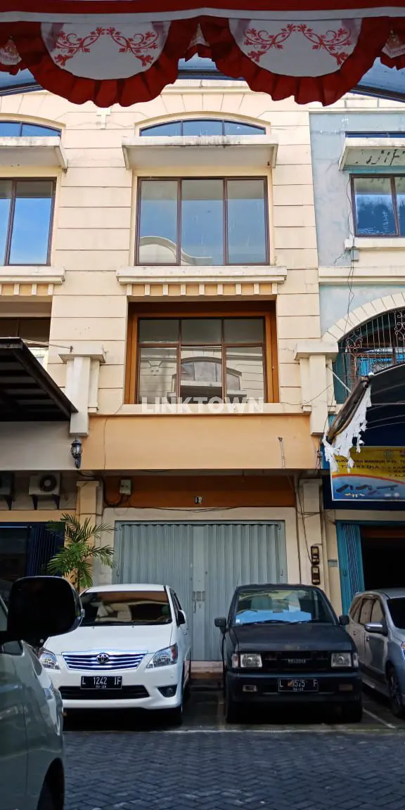 Disewakan Ruko 3,5 Lantai Lokasi Strategis di Panjang Jiwo Surabaya