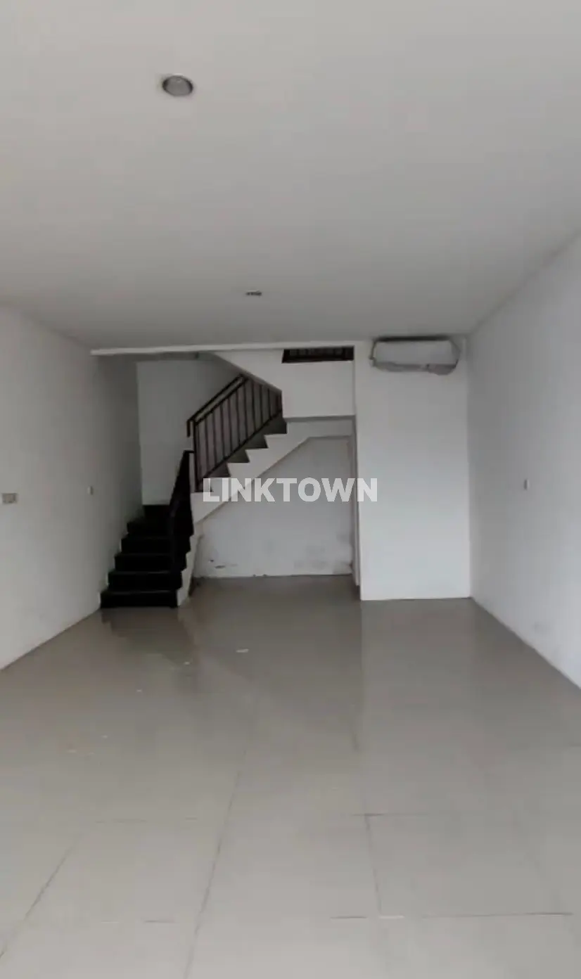 Dijual Ruko 2 Lantai Full Granit Cocok untuk Tempat Usaha di Karawang Barat