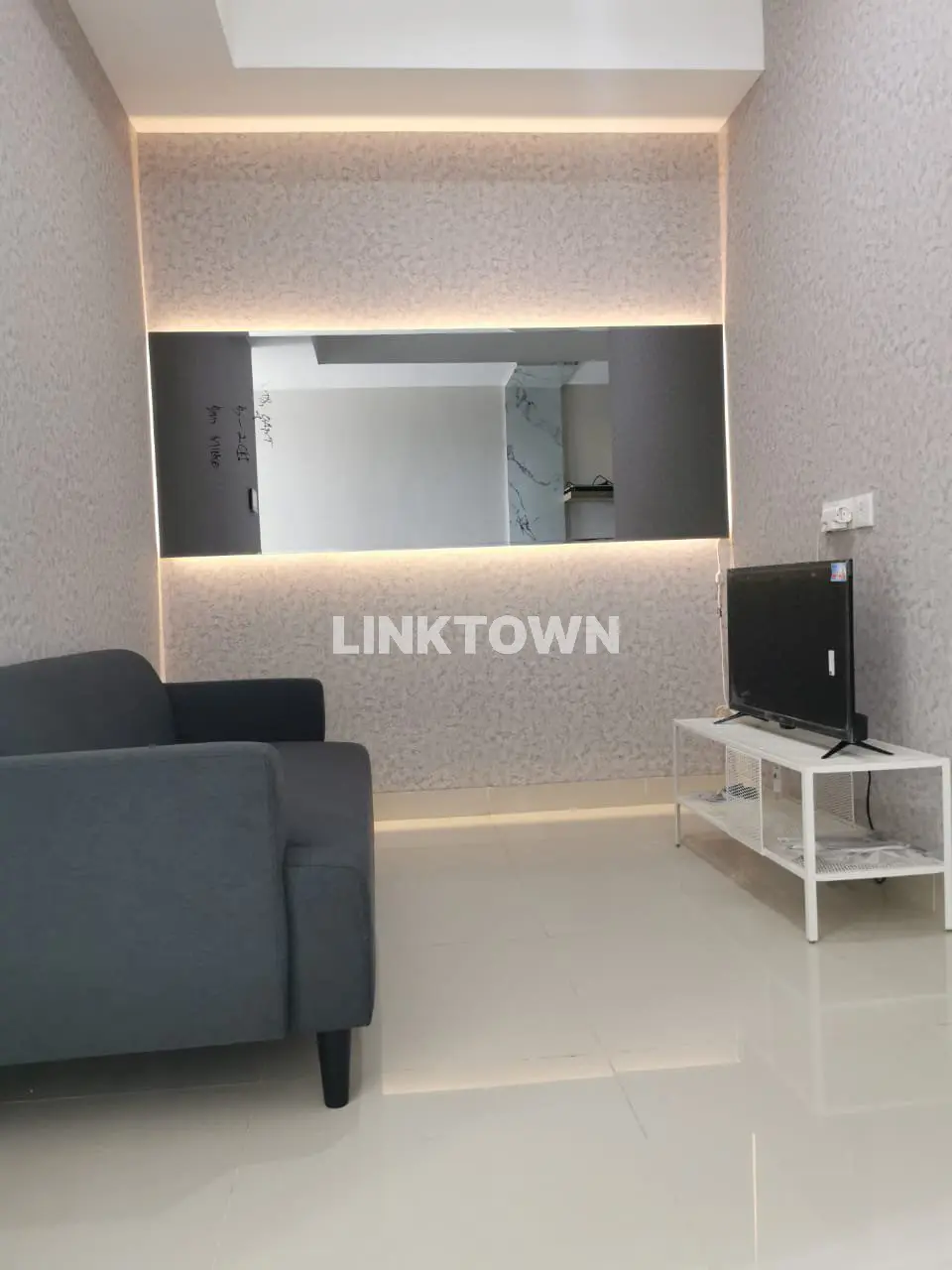 Full Furnish dan Langsung Akses Garden Apartemen 1 Br di Grand Sungkono Lagoon