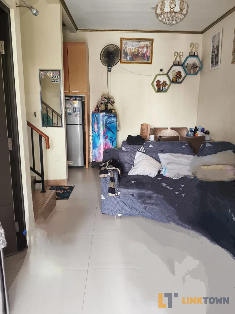 Dijual rumah 2 lantai 3 kamar tidur di kota harapan indah