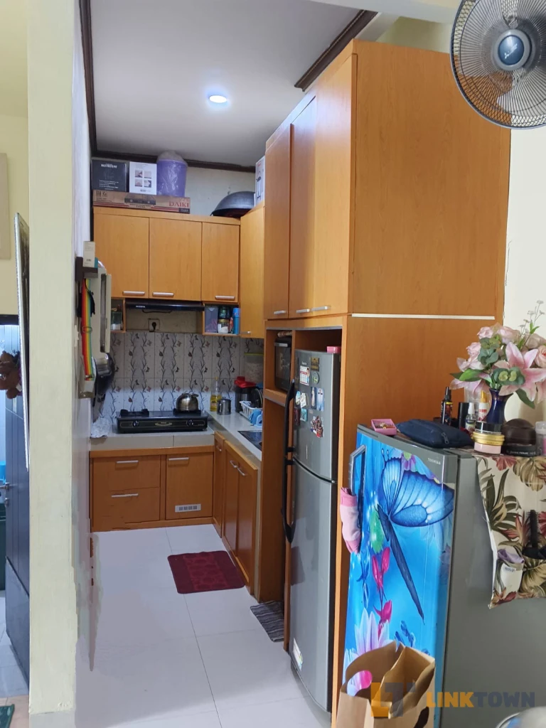 Dijual rumah 2 lantai 3 kamar tidur di kota harapan indah