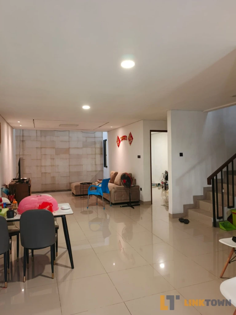 Linktown Taman Modern Jakarta Timur