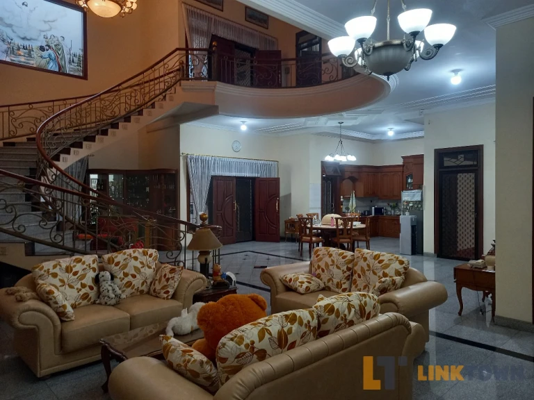 Linktown Pakuwon City Surabaya