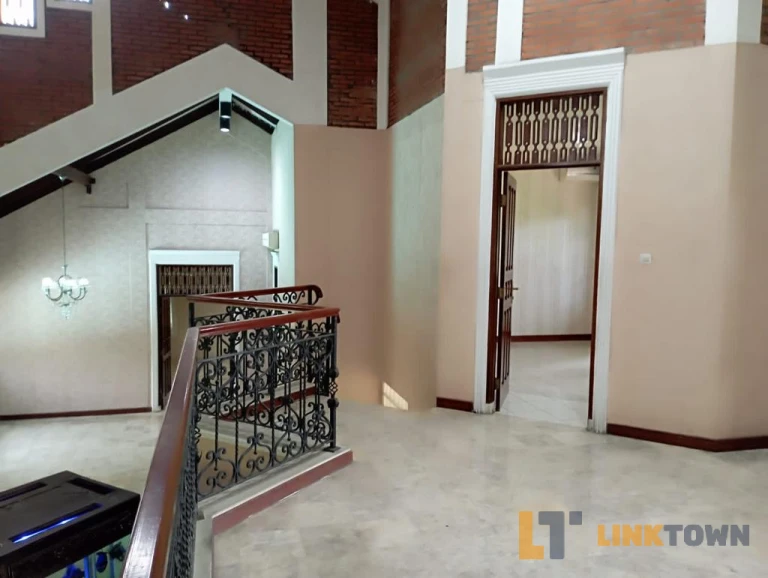Linktown Srengseng Jakarta Selatan