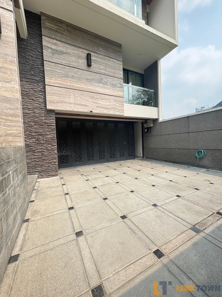 Rumah Siap Huni Bukit Golf International GE 2/26 Citraland Surabaya 