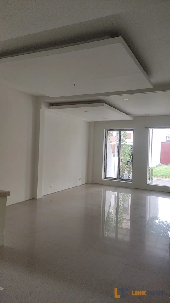 Rumah Luas Alam Hijau Citraland Surabaya 