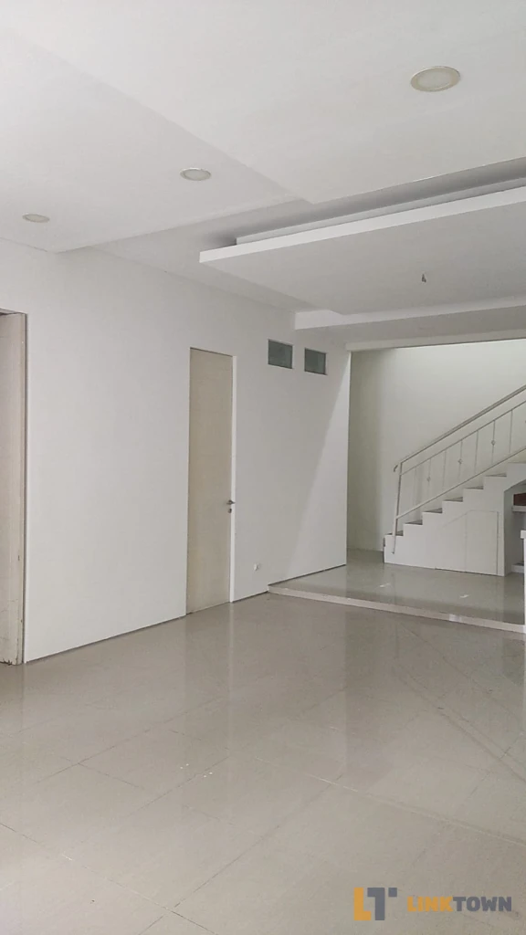 Rumah Luas Alam Hijau Citraland Surabaya 