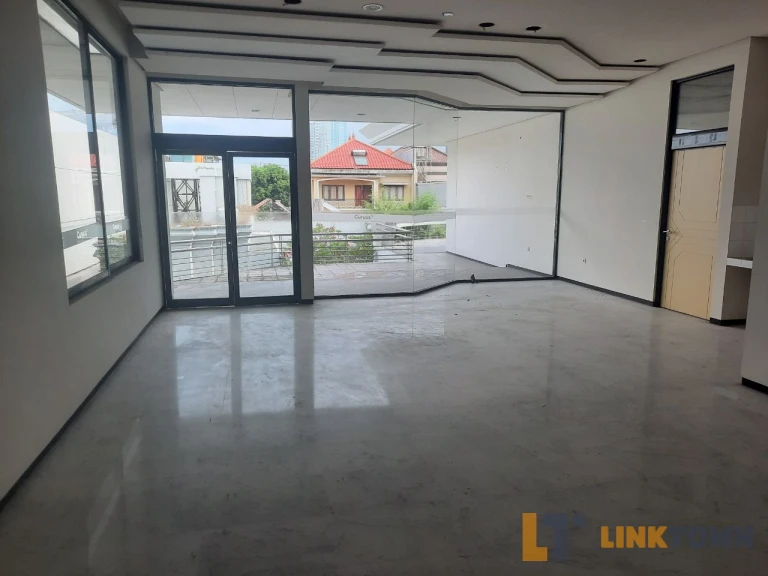 Rumah Strategis Pusat Kota Jalan Bengawan, Darmo, Surabaya 