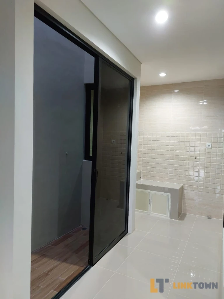Perumahan Modern Northwest Hill Citraland Utara Surabaya 