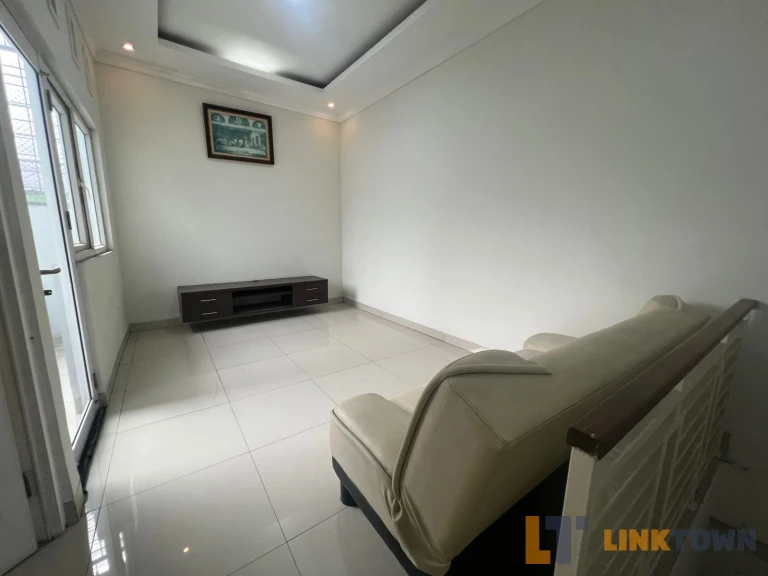 Jual Cepat Rumah 104m² Semi Furnish di Aversa Park CitraGrand Cibubur