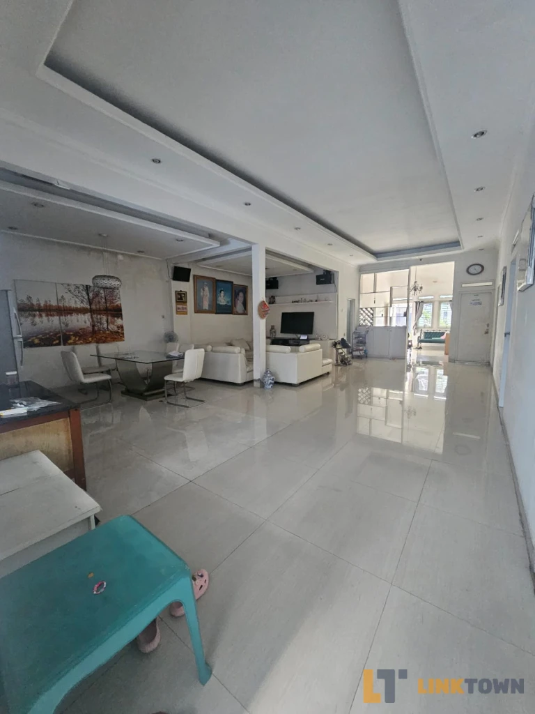 Best Price!! Rumah Strategis Luas 319m² di Sunter Jakarta Utara