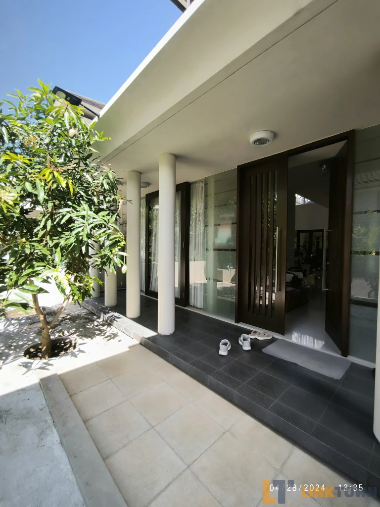 Perumahan Royal Residence Cluster Crown Hill Surabaya 