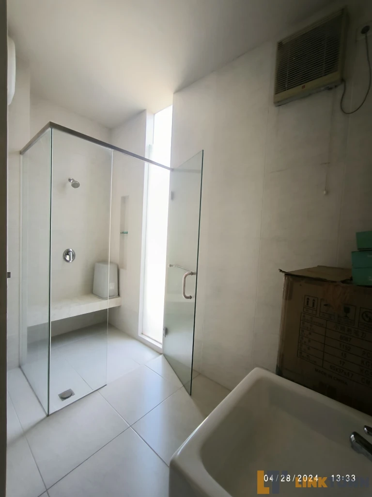 Perumahan Royal Residence Cluster Crown Hill Surabaya 