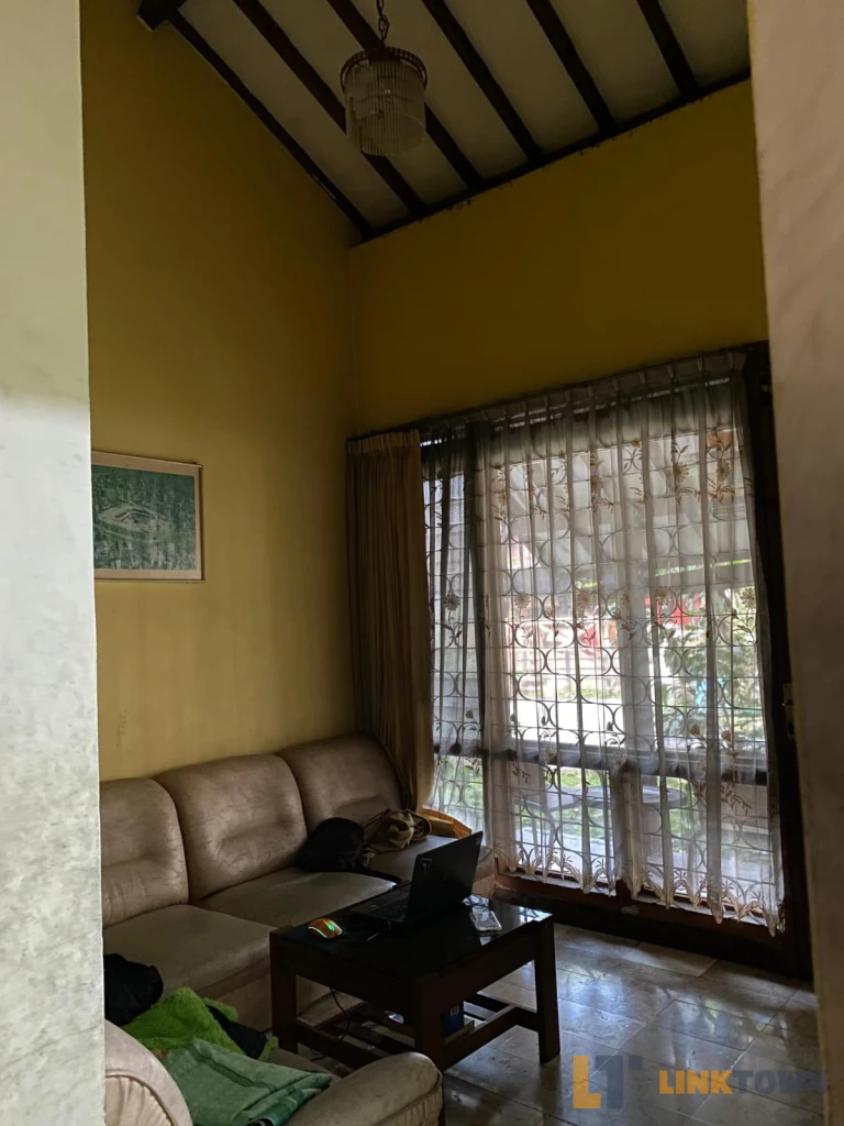 Miliki Rumah Hook Luas 247m² di Kopo Permai Bandung