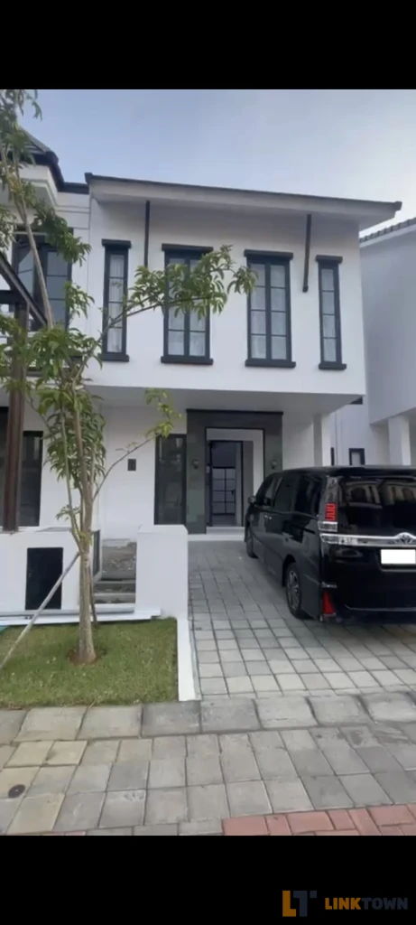 Disewakan Rumah 2 Lantai Modern 3+1 Kamar Tidur di Dian Istana La Fleur Surabaya