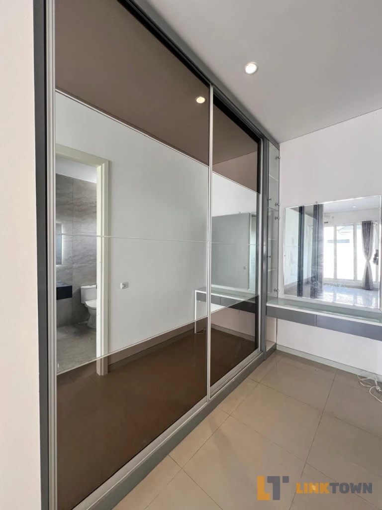 Rumah Modern dan Minimalis Wisata Bukit Mas 2 Cluster Du Louvre Surabaya 